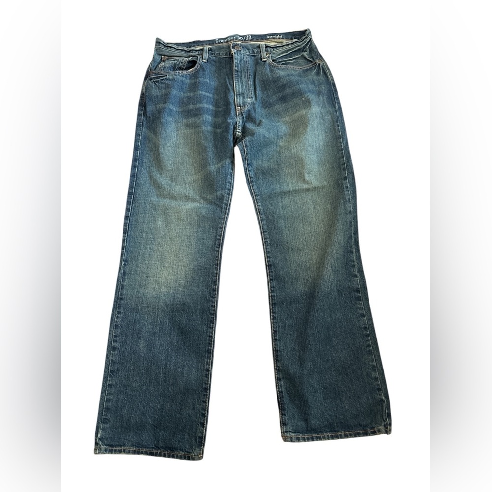Men's Blue Medium‎ Wash Jeans in Relaxed Straight Fit Size 37x30 by Cremieux